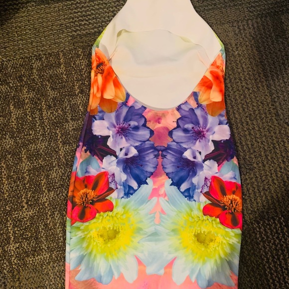 Dress - Picture 2 of 3